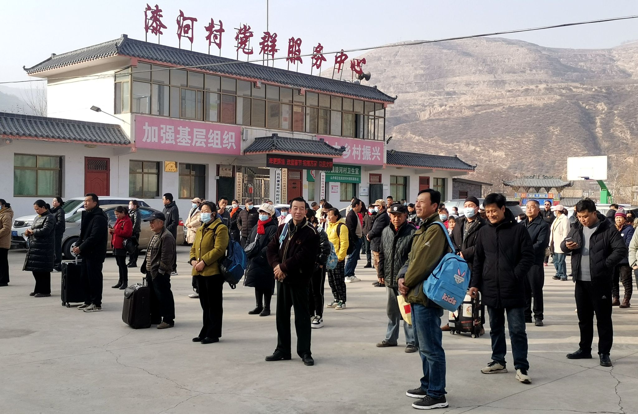 山丹镇开展春风行动掀起热辣滚烫务工热潮