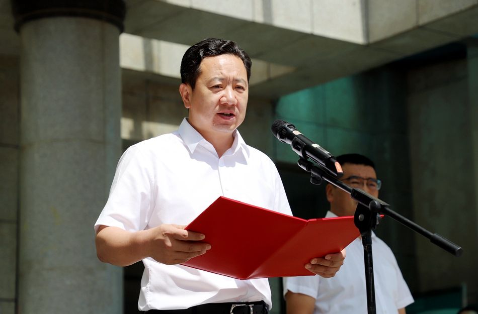 王志成指出,紧密型县域医共体总医院揭牌运行,标志着全县卫生健康工作