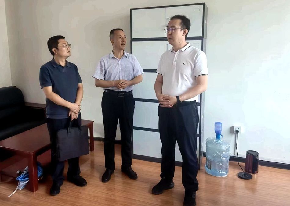 县领导调研机构改革后新组建部门运行情况